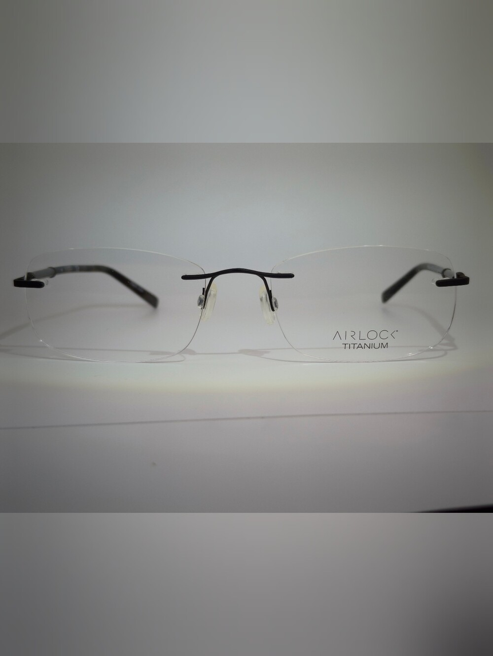 Airlock Titanium. Rimless Compression Mount. Patterns Mounting Bushing Inc. - Picture 2 of 14